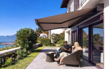 Szukasz idealnej osłony na duży taras? Sprawdź ten popularny patent!